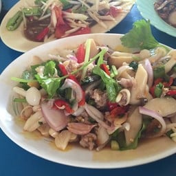 ส้มตำหญ้าแฝก