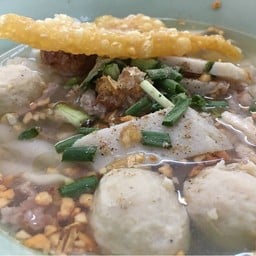 ก๋วยเตี๋ยวป้าอี๊ด