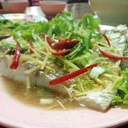 ห้องอาหารปาริชาต