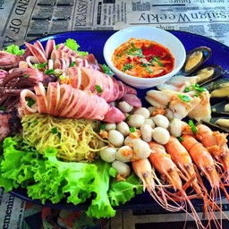 ก๋วยเตี๋ยวผู้พัน