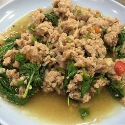 กระเพราหมูสับ