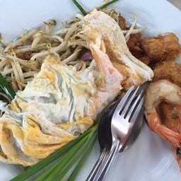 ผัดไทกุ้งสด