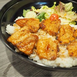 ข้าวหน้าหมูย่างคารูบิ