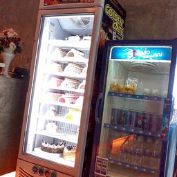 ตู้ไอศครีมเค้ก