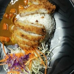 ข้าวหมูทอดแกงกระหรี่