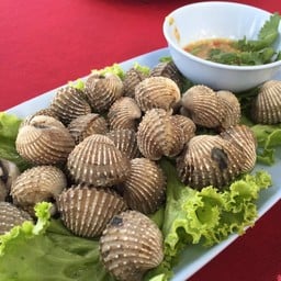 อี๊เต๊ง อี๊ต้อย