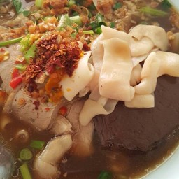 ก๋วยเตี๋ยวเป็ดพะโล้ เจ้าเก่า