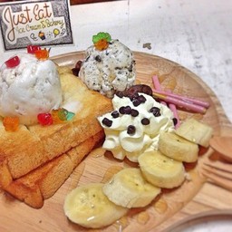 Honey Toast   นมสดสตอฯ ขนมปังปิ้ง พิซซ่า