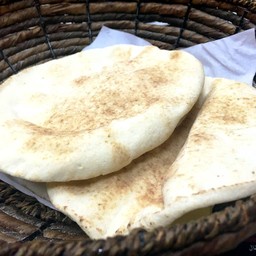 แผ่นแป้งแถมให้ทุกโต๊ะ !!