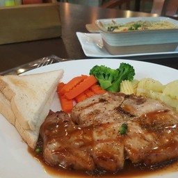 เนื้อหมูนุ่ม ทานง่าย แต่เหมือนหมักหมูยังไม่ค่อยเข้าเนื้อ