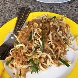 รสชาติอร่อยกว่าผัดไทยร้านอื่นๆ กลมกล่อม