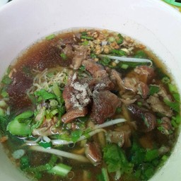 ลูกชิ้นเนื้อเมืองนนท์