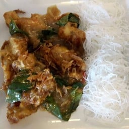 ยำมะม่วงปูนิ่มทอดกรอบ