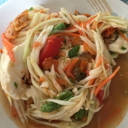 ส้มตําข้าวโพดไข่เค็ม