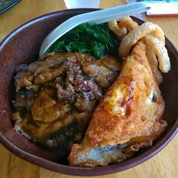 80- เยอะดี ซอสเค็มไปนิดทานกับหมูชาชูยิ่งเค็ม ไข่ดาวทอดใหม่ พอใช้ๆ (3.3/5)