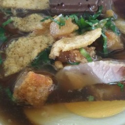 ก๋วยจั๊บหมูกรอบ