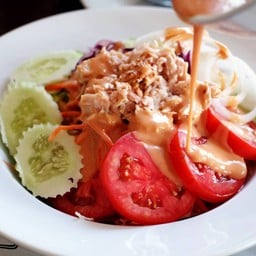 ราดน้ำสลัด !!