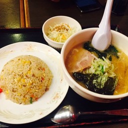 ชุดข้าวผัดกะราเมงhalf