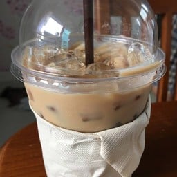 Champ Coffee ถนนราษฎร์พัฒนา