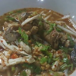 ก๋วยเตี๋ยวไก่ฉีก