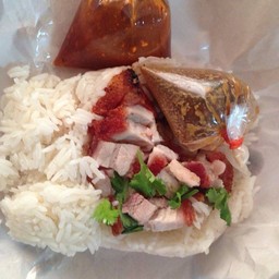 ข้าวมันหมูกรอบ