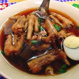 ก๋วยจั๊บไก่ ออไชโย
