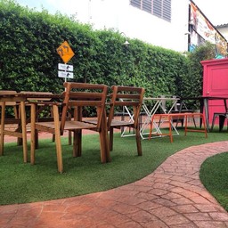 ด้านนอก