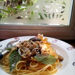 รสชาติพอทานได้ เห็ดน้อย เส้นไม่ค่อยมีรสชาติ+แห้ง