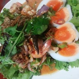 บ้านหมอแดงทับมาริมฝาย
