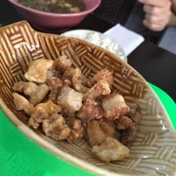 ก๋วยเตี๋ยวเรืออยุธยา ตรงข้ามทาวน์พลัส