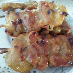 หมูปิ้ง (ไม้ละ 5 บ.)