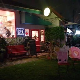 หน้าร้านจ๊ะ