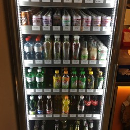 เครื่องดื่ม --ส่วนใหญ่ราคาเริ่มที่3.5chf.--(130bht.)