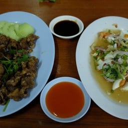 น้ำจิ้มไส้หมูพะโล้แปลกดีเหมือนกัน