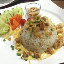 Le Chalet Food And Beverage