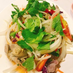 ยำไส้ตัน