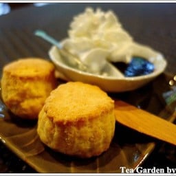 Tea Garden by Anotai