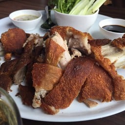 อันนี้มาห้าวันติดต่อกัน สั่งกินไปห้าขา แล้วนะครับ สงสัยเป็นสิ่งเสพติด