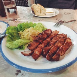 ไส้กรอกหลายรสชาติ ทอดอร่อยดี กินกับผักดอง