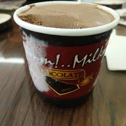 Umm milk แฟชั่นไอส์แลนด์