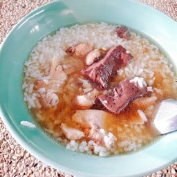 ข้าวต้มไก่ หน้าสถานีรถไฟพุนพิน