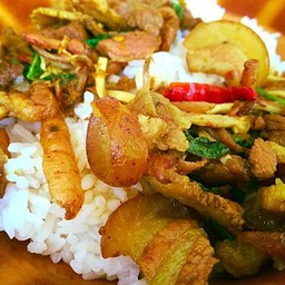 ป๋าแดงแกงป่าตราดแสนตุ้ง