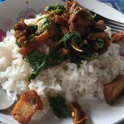 อาหารตามสั่ง ข้าง Family Mart ปากซอยจอมทอง 19