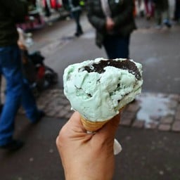 Les Fameuses Bretzel De Colmar Colmar,France