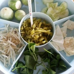 ใส่กล่องให้แบบนี้ทุกโต๊ะ