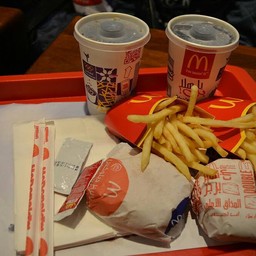 Mcdonald Dubai Airport