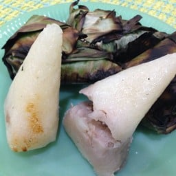 ข้าวเหนียวเผือกปิ้ง แม่จัน