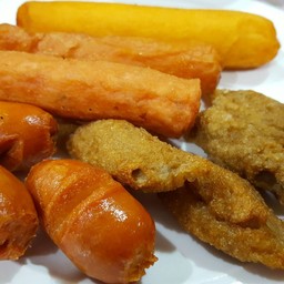 ป้าแดงลูกชิ้นทอด