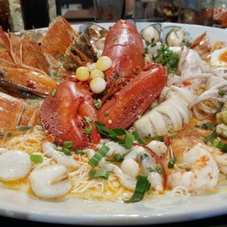 ก๋วยเตี๋ยวมาไง ธาราอเวนิวคลอง 3 ธัญบุรี