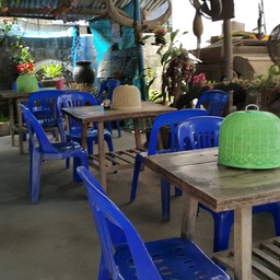 โต๊ะ 4 ชุด